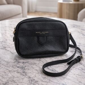 Marc Jacobs Elegant Black Crossbody Bag